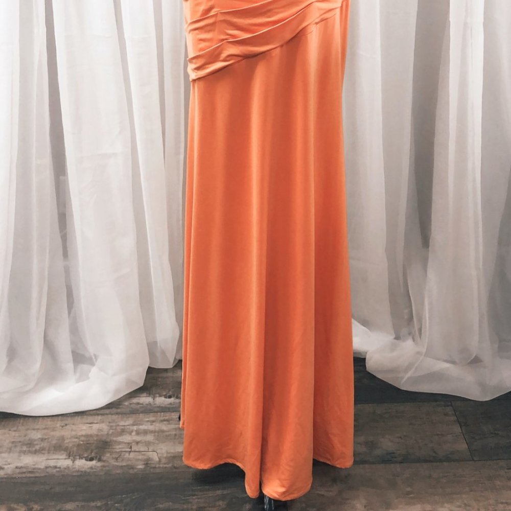 HANDBEADED & HANDMADE ORANGE DRESS - Picture 3 of 4